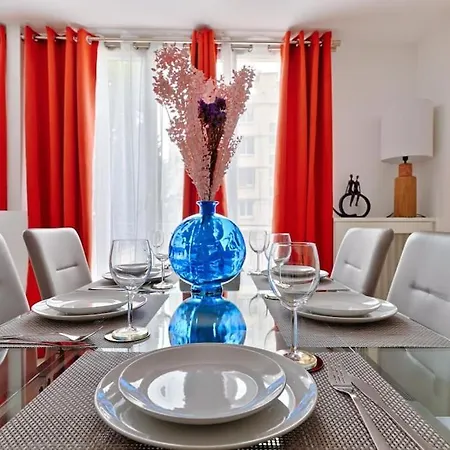 Welcome To Celia House Vitry-sur-Seine Buitenkant foto