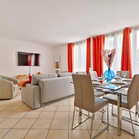 Welcome To Celia House Vitry-sur-Seine Buitenkant foto
