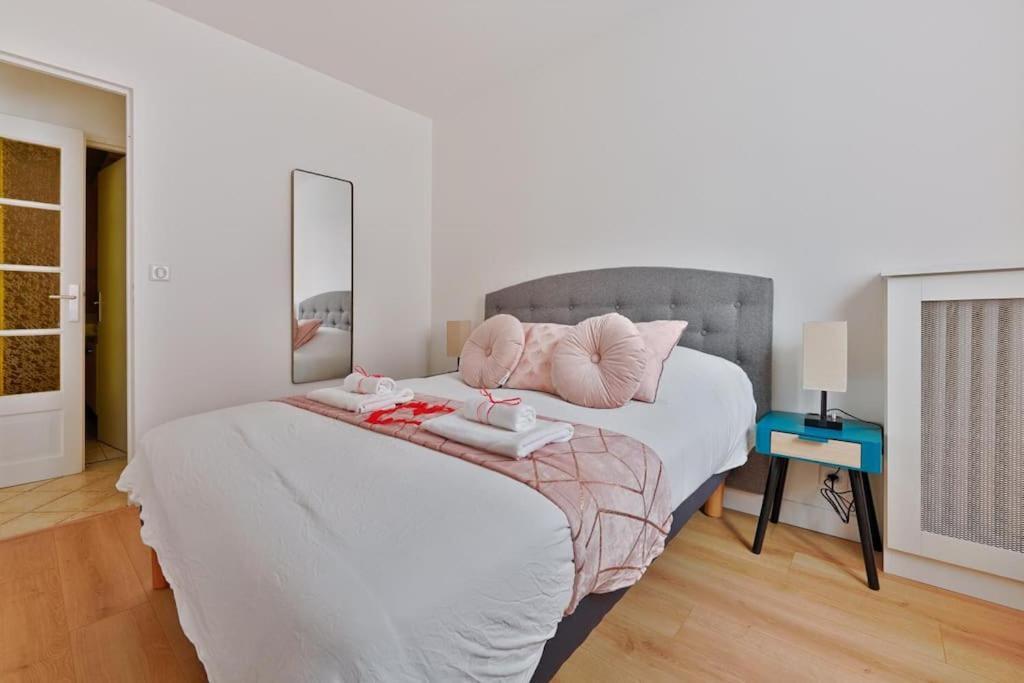 Welcome To Celia House * Vitry-sur-Seine